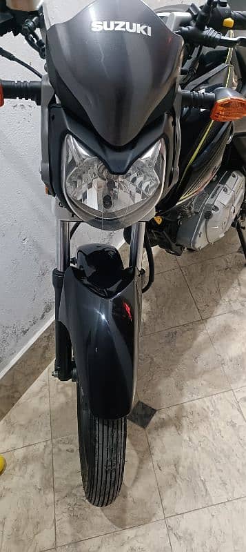 Suzuki GXS 125 2023 model 3