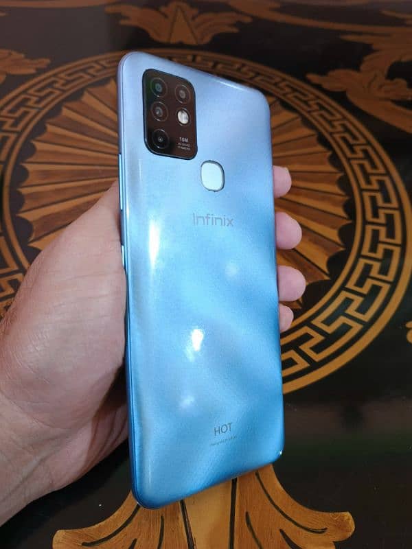 Infinix Hot 10 4/64 1