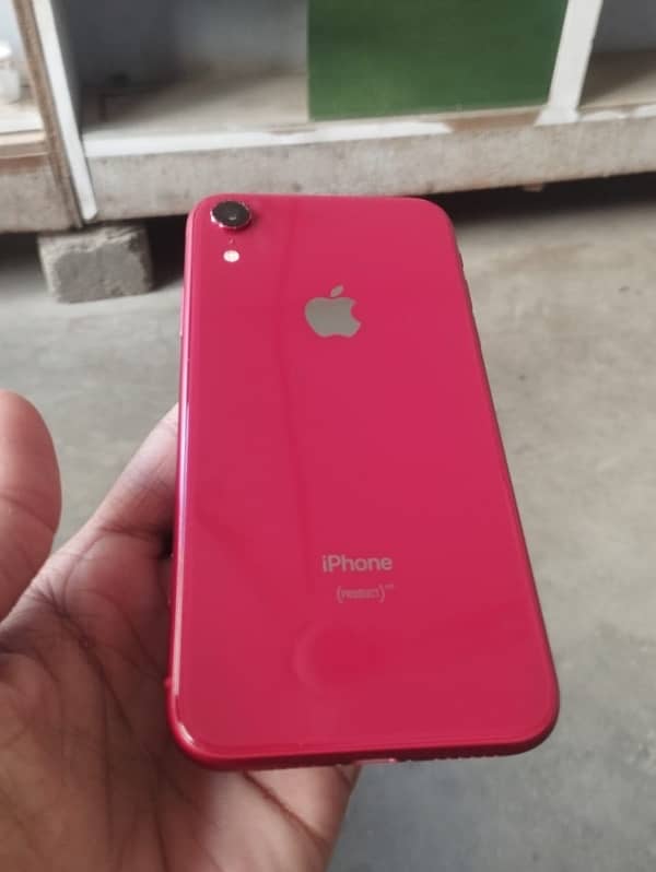 iPhone xr 64 GB pta approved 0