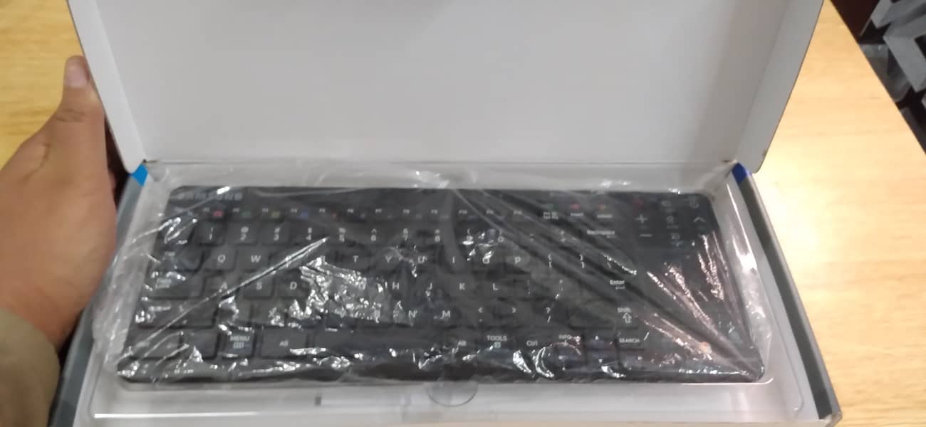 Samsung Original (VG-KBD2000) Smart TV Wireless Bluetooth Keyboard. 7