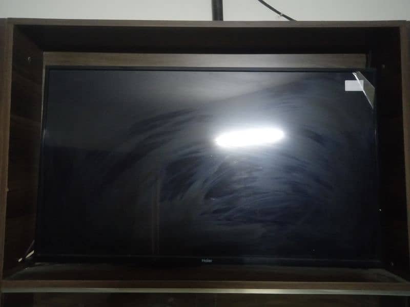 Haier 38 inch LCD 1