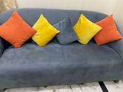 5 set sofa with cautious