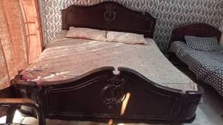 wooden bed dressing urgent sell