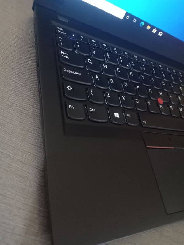 Lenovo x1 Carbon | i7 - 8th Gen 3