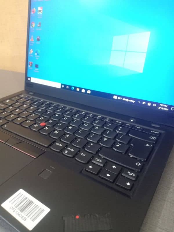 Lenovo x1 Carbon | i7 - 8th Gen 4