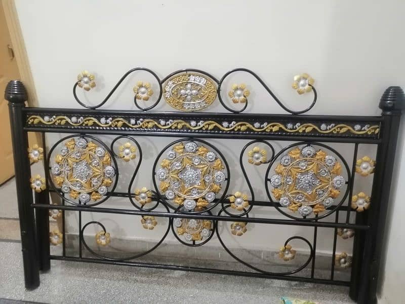 iron bed king size 0