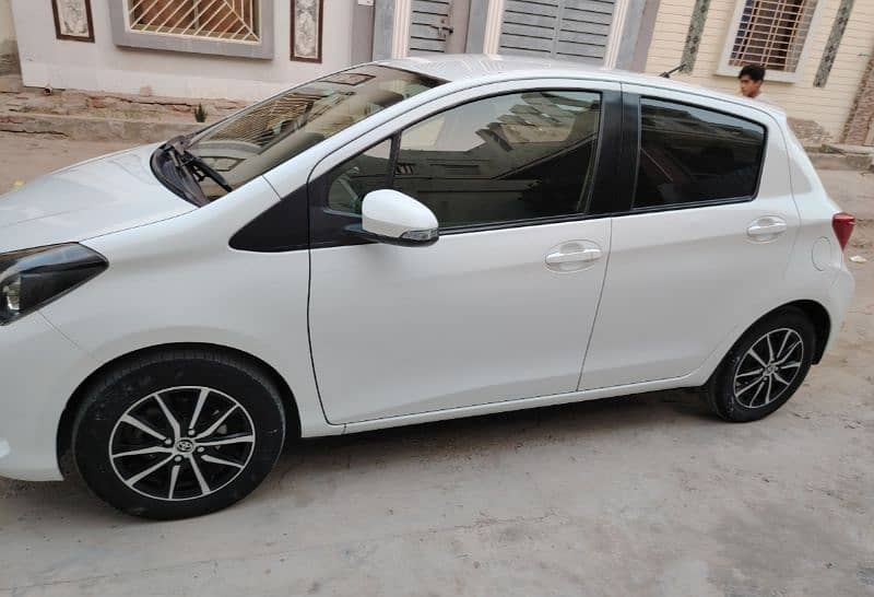 Toyota Vitz 2016 3