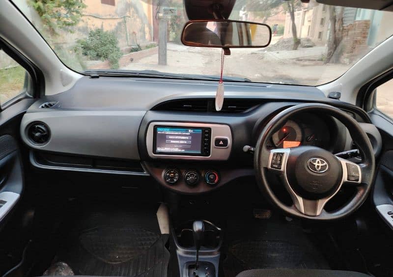 Toyota Vitz 2016 7