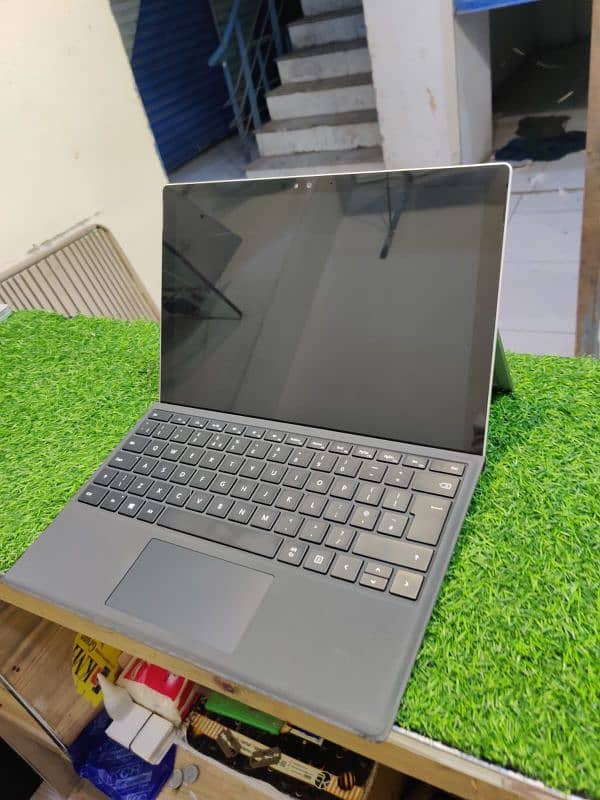 Surface  pro 6 0