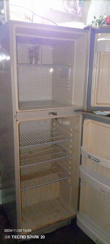 Orient fridge medium size all okay 11