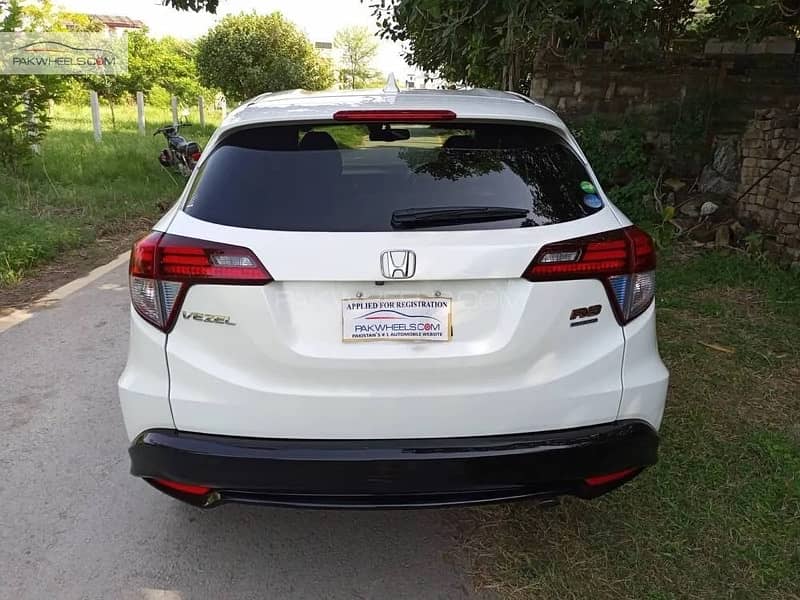 Honda Vezel 2016 1