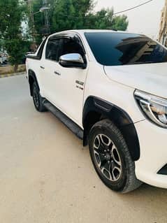 Toyota Hilux 2021 old tv new model rim