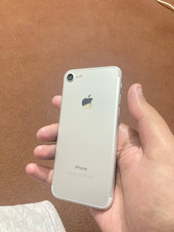 iPhone 7 Official PTA Approved 3