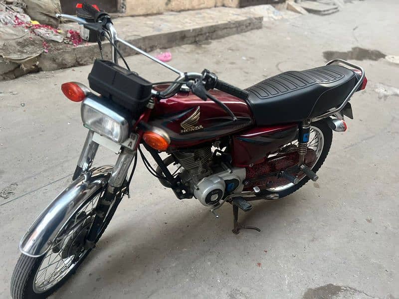 Honda 125 (2015-A) 0