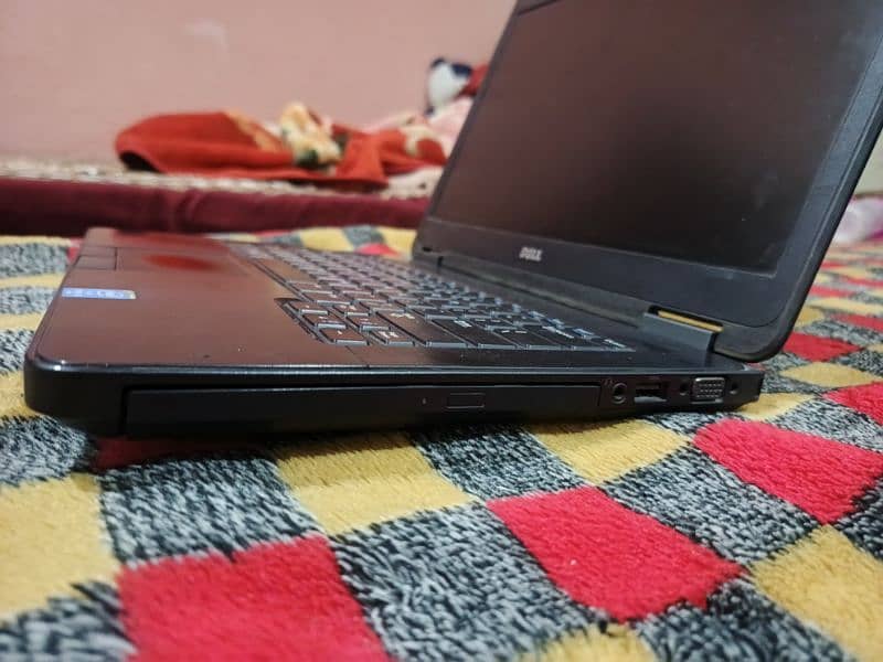 DELL Core i5 4th generation 12gb/512gb 4