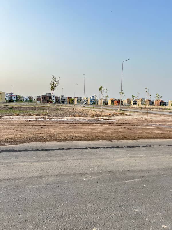 10 Marla Residential Plots Available For Sale In Park View City Lahore 0