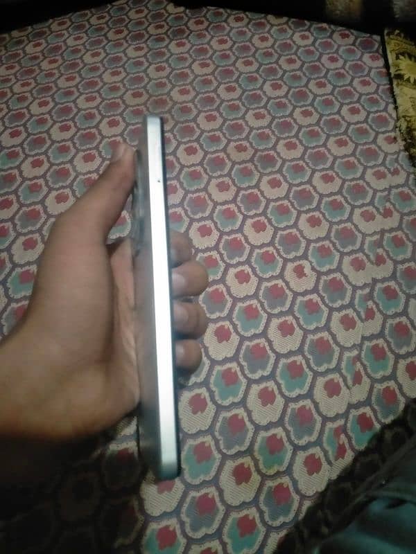 Infinix smart 8pro 4 64 5