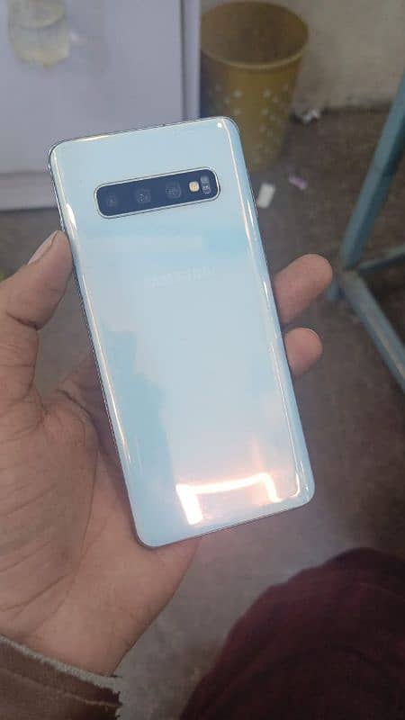 Samsung Galaxy S10 just panel no dot just minor screaches 2