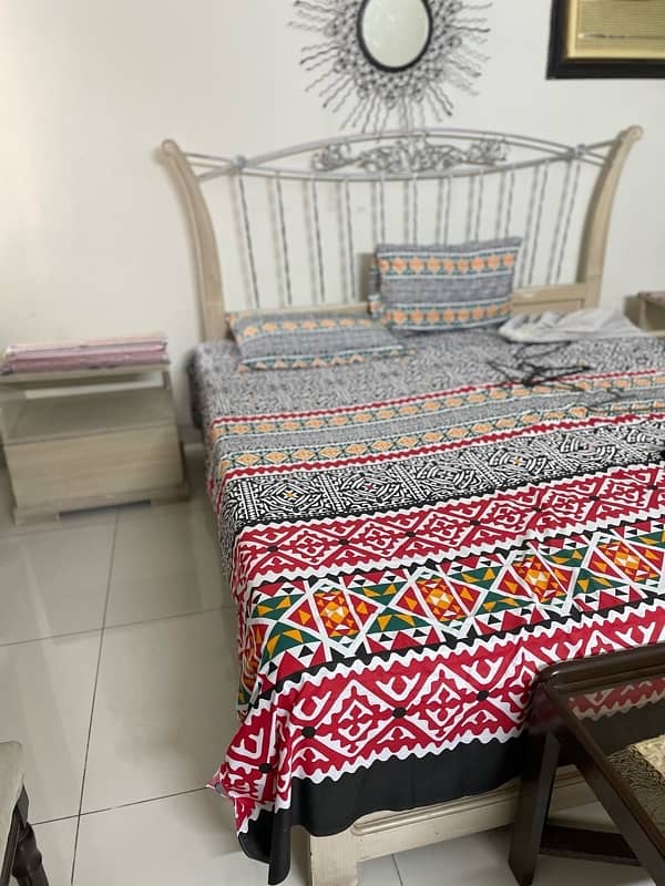 King Size Bed Set for Sale 0