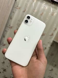 iphone 11 64gb (simlocked) 4 month sim time