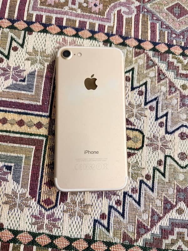 Iphone 7 Golden Color 128 gb 0