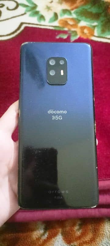 Docomo 5g arrows F-51A 0