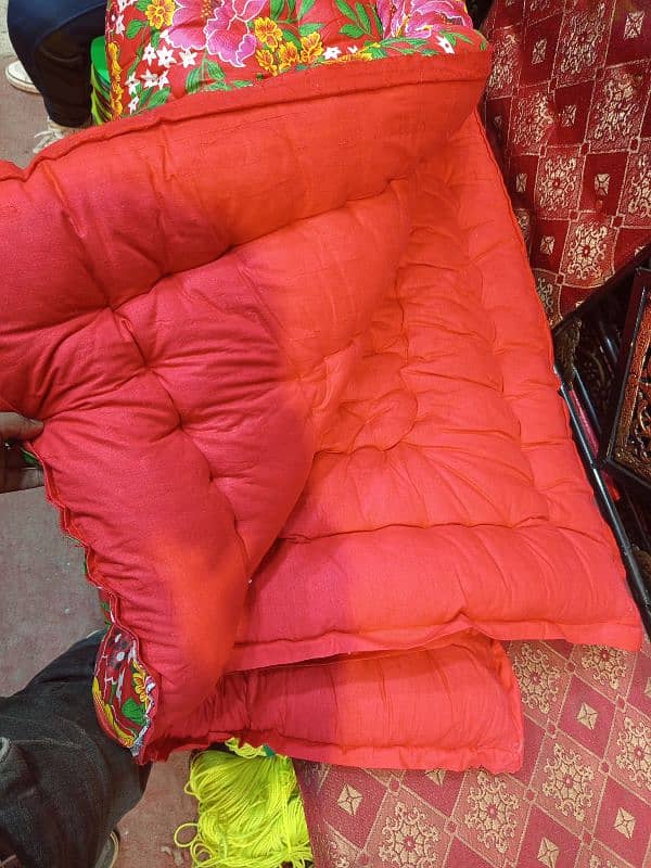 single bed Razai ( blanket ) Taliai and pillow available 1