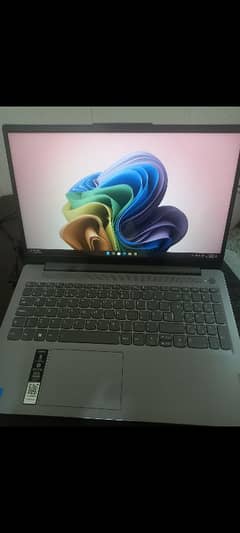 Lenovo ideapad slim 3 (15IRH8) i5 13th gen