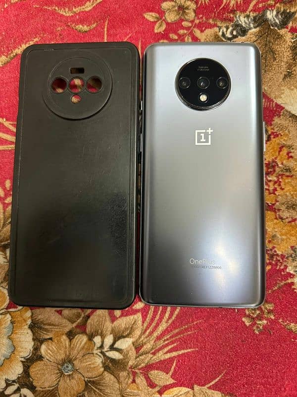 one plus 7t 8/128 dual sim waterpacked for sale read add plz 9