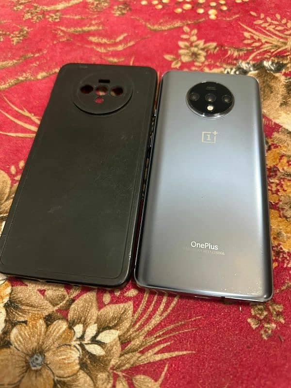 one plus 7t 8/128 dual sim waterpacked for sale read add plz 10