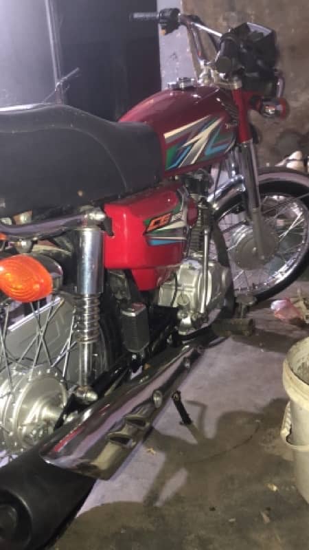 HONDA CG 125 2023 RED 9