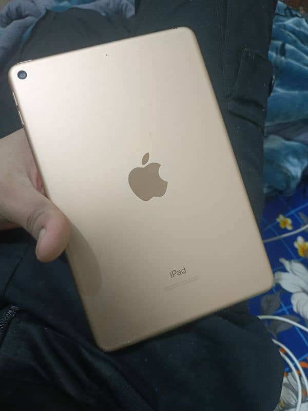 Ipad mini 5 with box 1