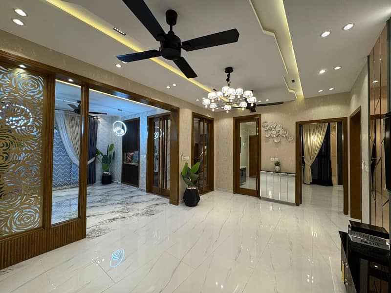 10 Marla Luxury Designer House For Sale In Bahria Town Lahore On 80 Feet Road 25