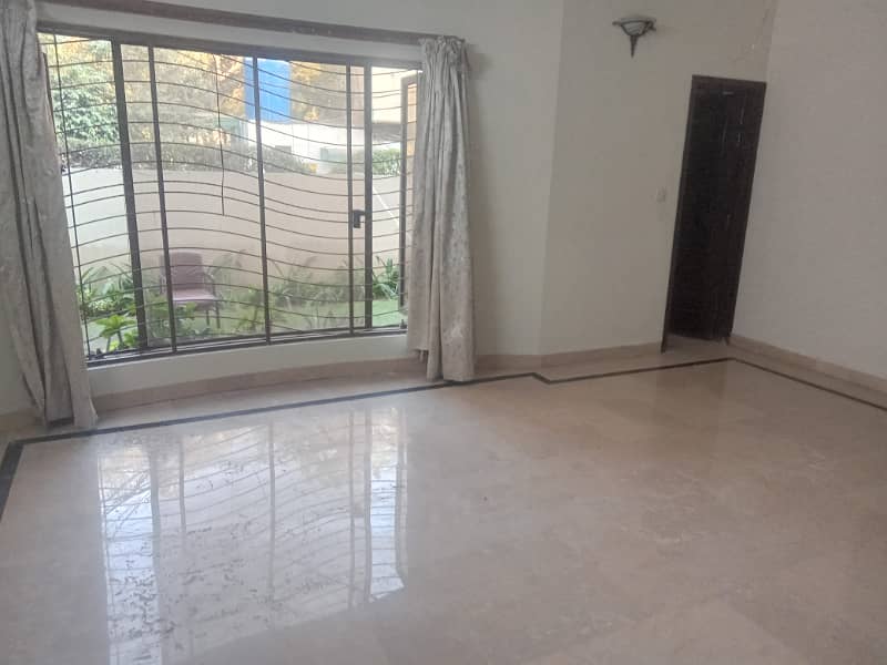 25 marla outstanding independent full house ideal for silent office or residence 6 bedroom in gulberg 3 block M 17