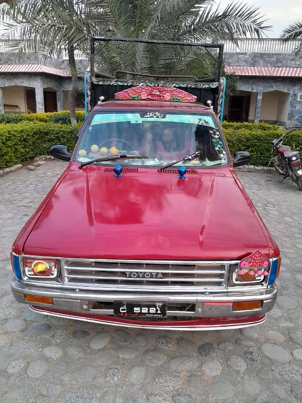 Toyota Pickup 1985 old number 3