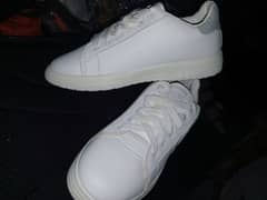 White Sneakers - Size 42 | Almost New, High Quality