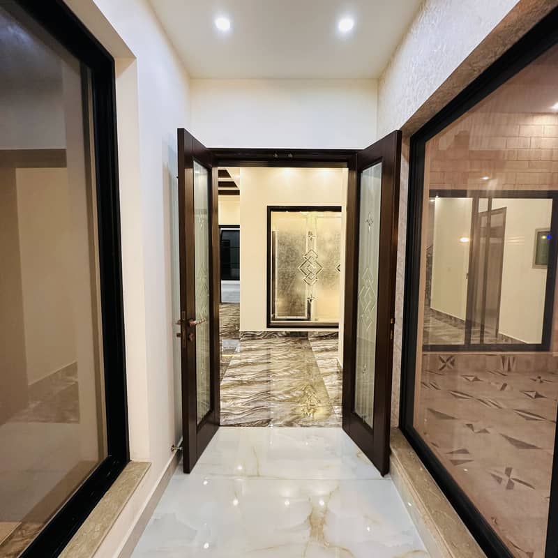 1 Kanal Modern Bungalow With Swimming Pool Available For Sale In Johar Town 19