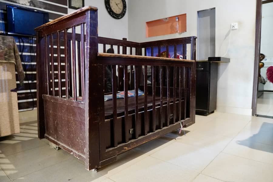 Wooden Baby Cot 0