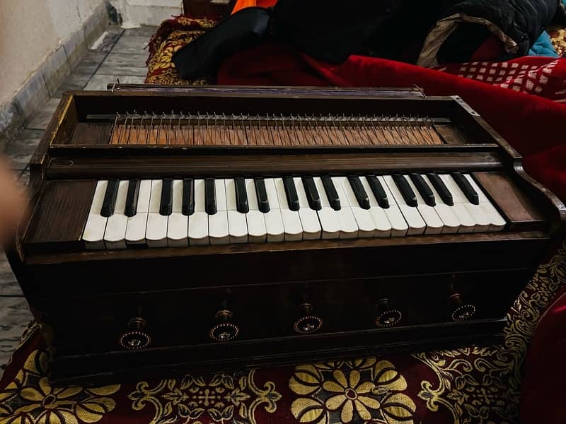 Harmonium Original German jubliate best for ghazal 1