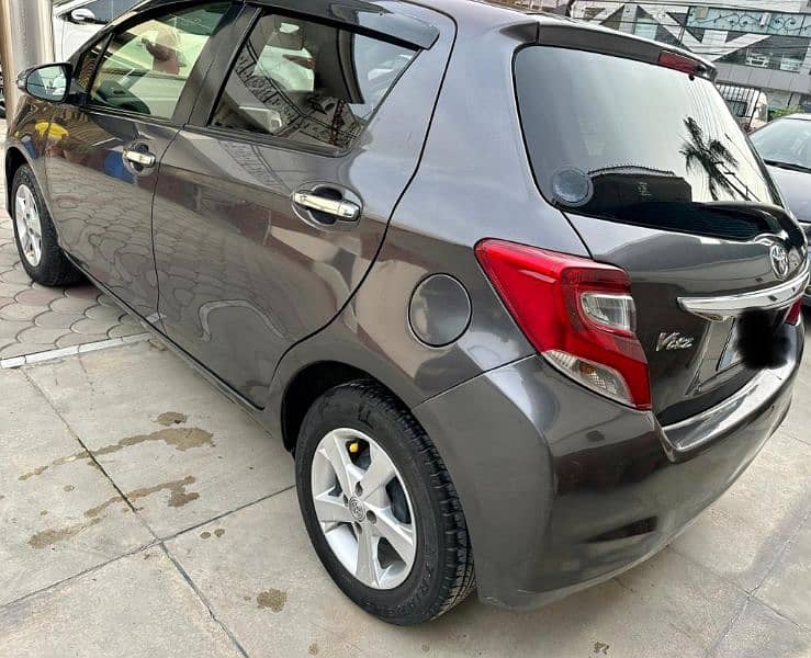 Toyota Vitz 2015 1