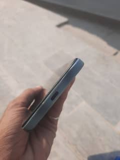 Redmi A3  (4/128GB)  with BoX 2 month used One hand use