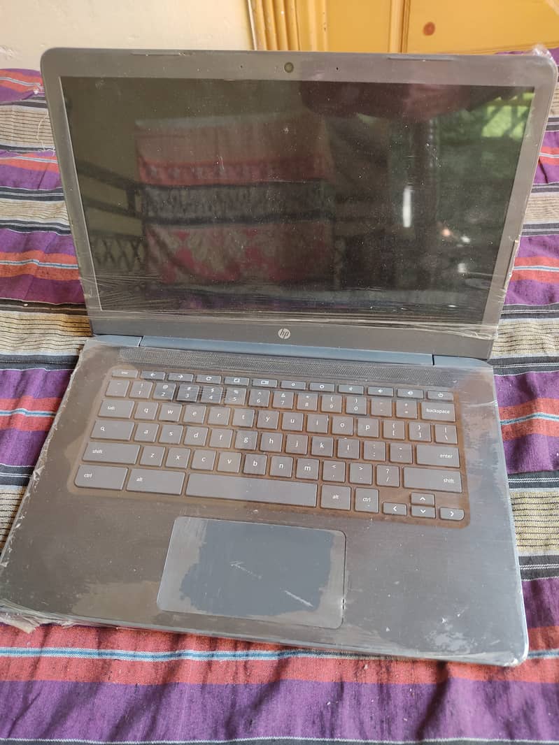 Hp Chromebook g4 14 inch new 2