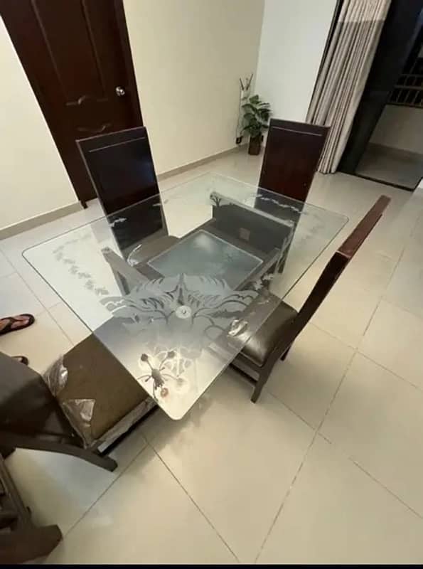 dining table with 4 chairs 0