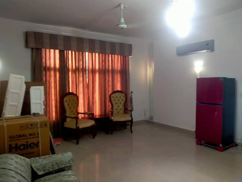 Stunning and affordable Upper Portion available for rent in Bankers Housing Society - Block B 6