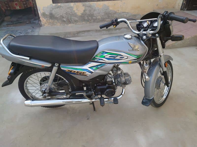 Honda cd 70 dream Lush like new bike. 0