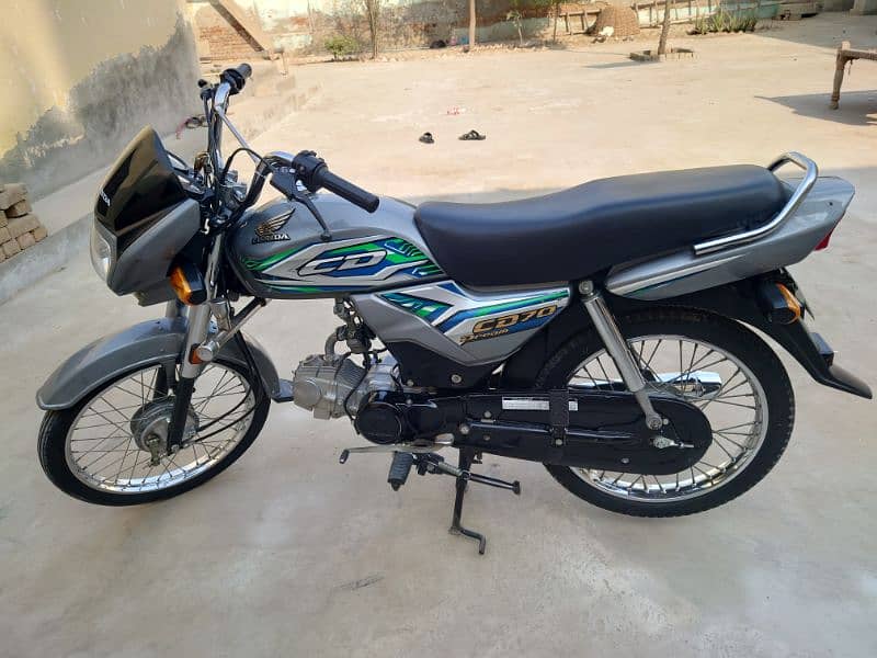 Honda cd 70 dream Lush like new bike. 3