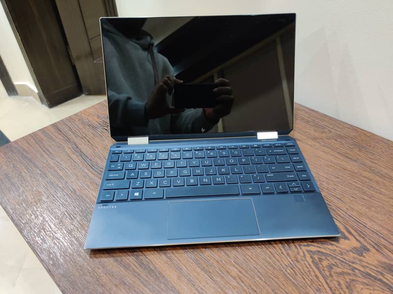 HP Laptop Spectre 13 Nocturne Blue Gem Cut 2