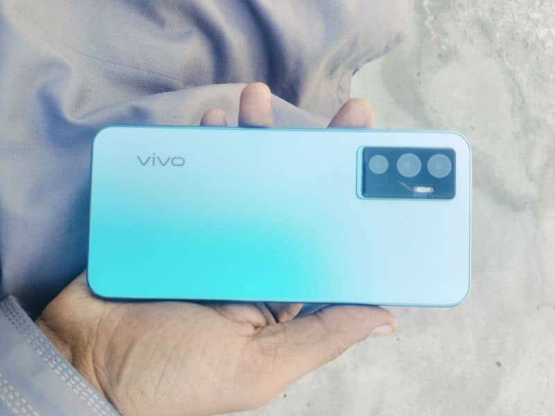 vivo v23e (8 GB ram 256 GB room) 2