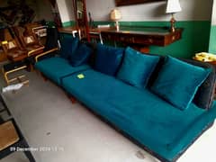 5-Seater Sofa Set – Well-Maintained & Comfortable