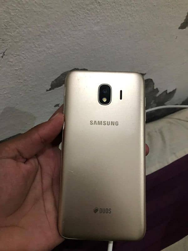 Samsung Galaxy j4  wtsapp number 03284917690 7